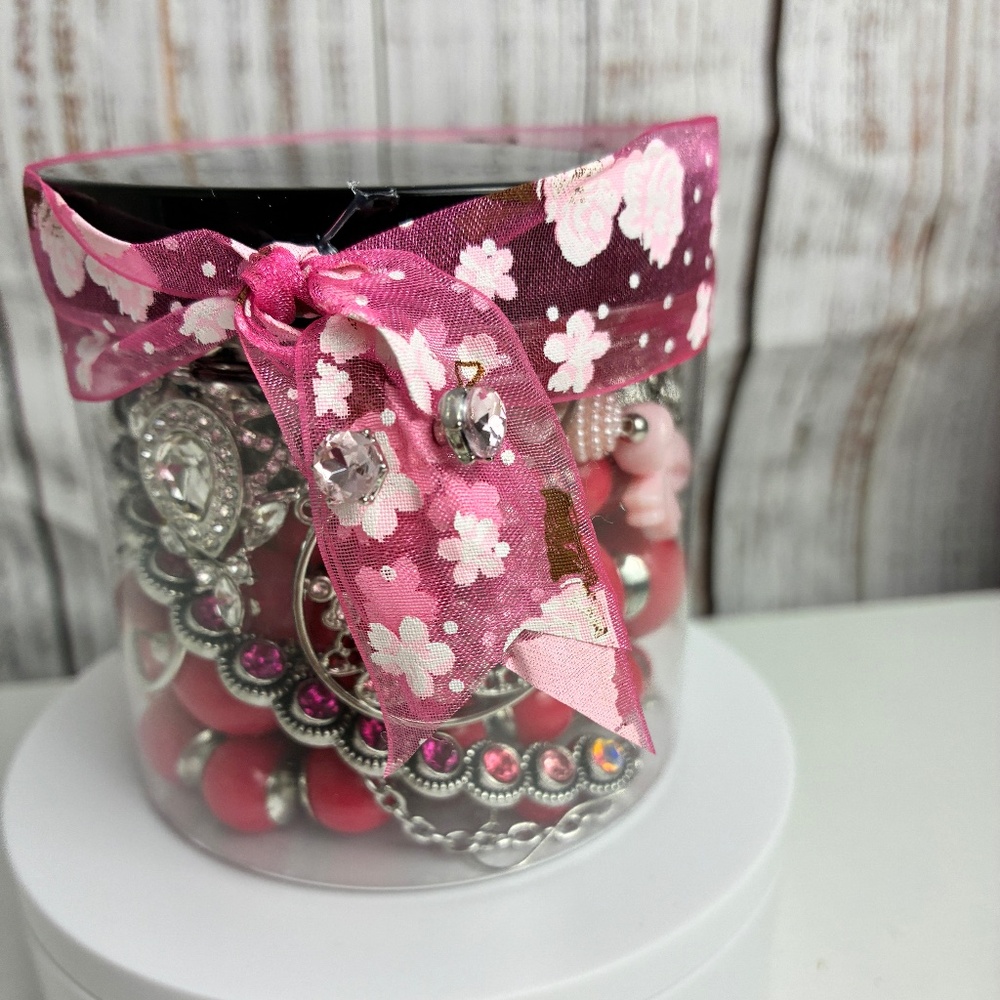 Mystery Treasure 12 oz Jar - Lot 0226